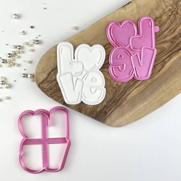 Love in Bubble Font Valentine's