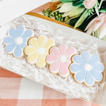 Springtime Daisy Chain Platter Cutter & Debosser Set